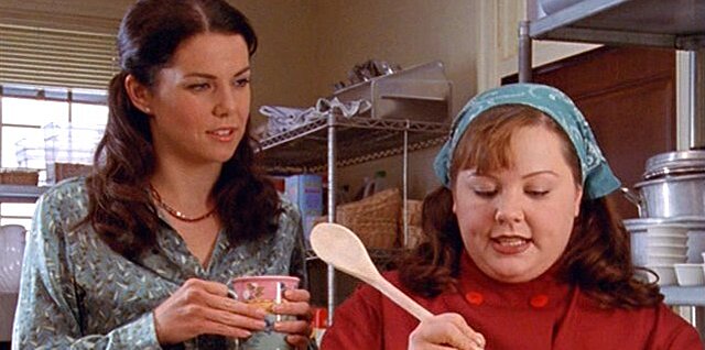 This is not a drill: An unofficial "Gilmore Girls" cookbook is now in the  works | HelloGiggles
