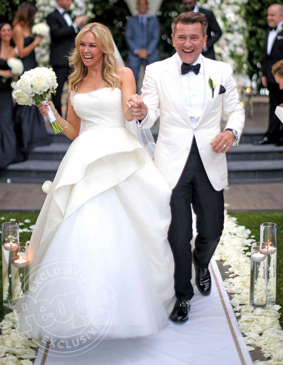 Kym Johnson and Robert Herjavec's Wedding Cake: Details and Photos |  PEOPLE.com