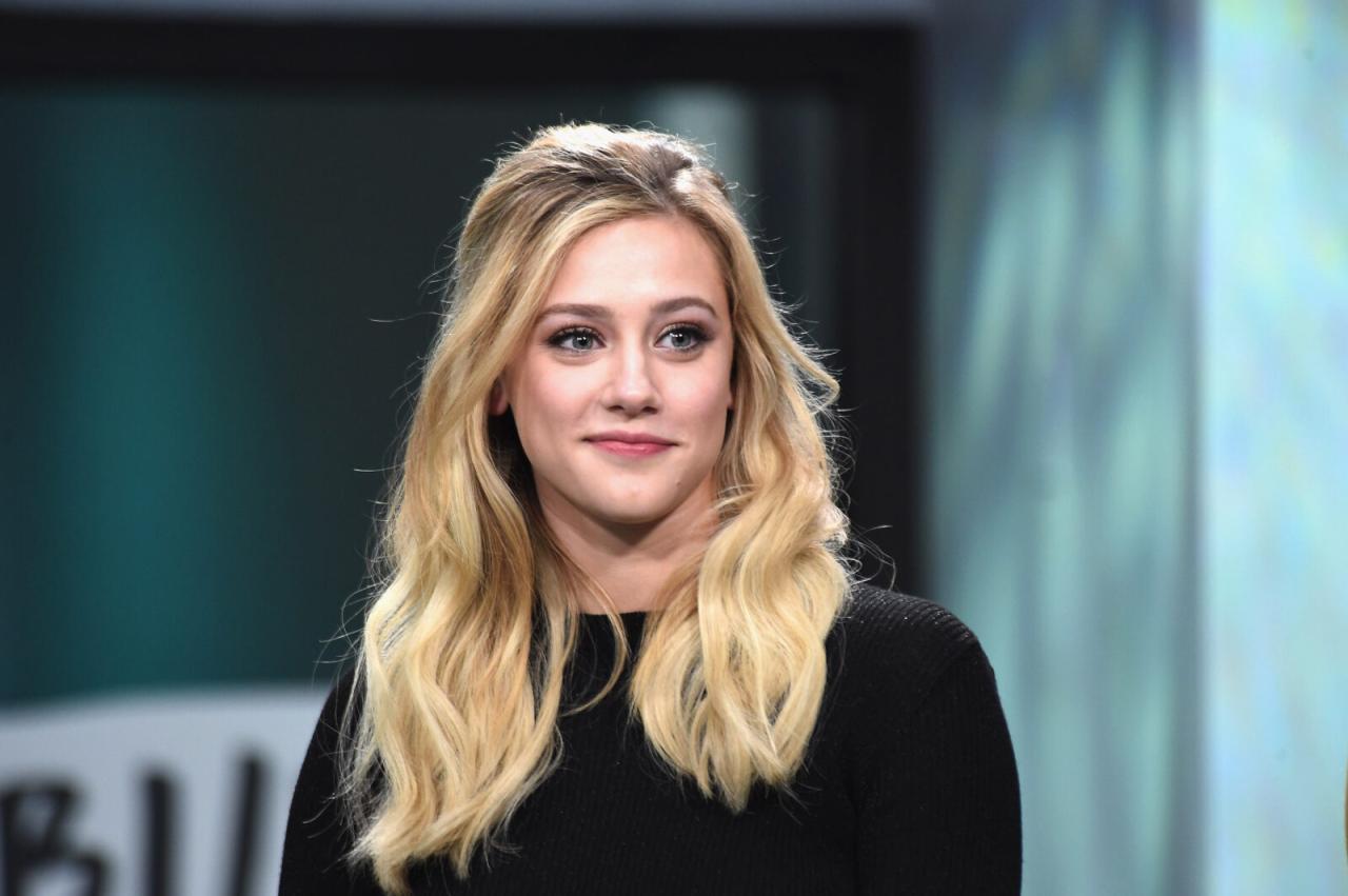Lili Reinhart Gets Deeply Honest About Her Return to Therapy and Her  Struggle With Anxiety - Goalcast